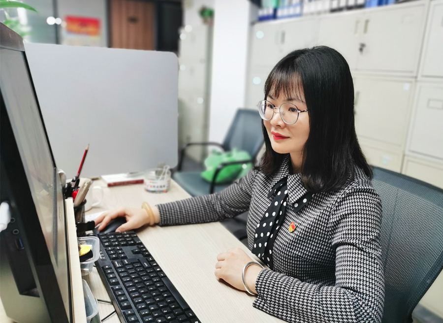 1609740880744667.jpg 黨群人力部黃美玉_副本.jpg